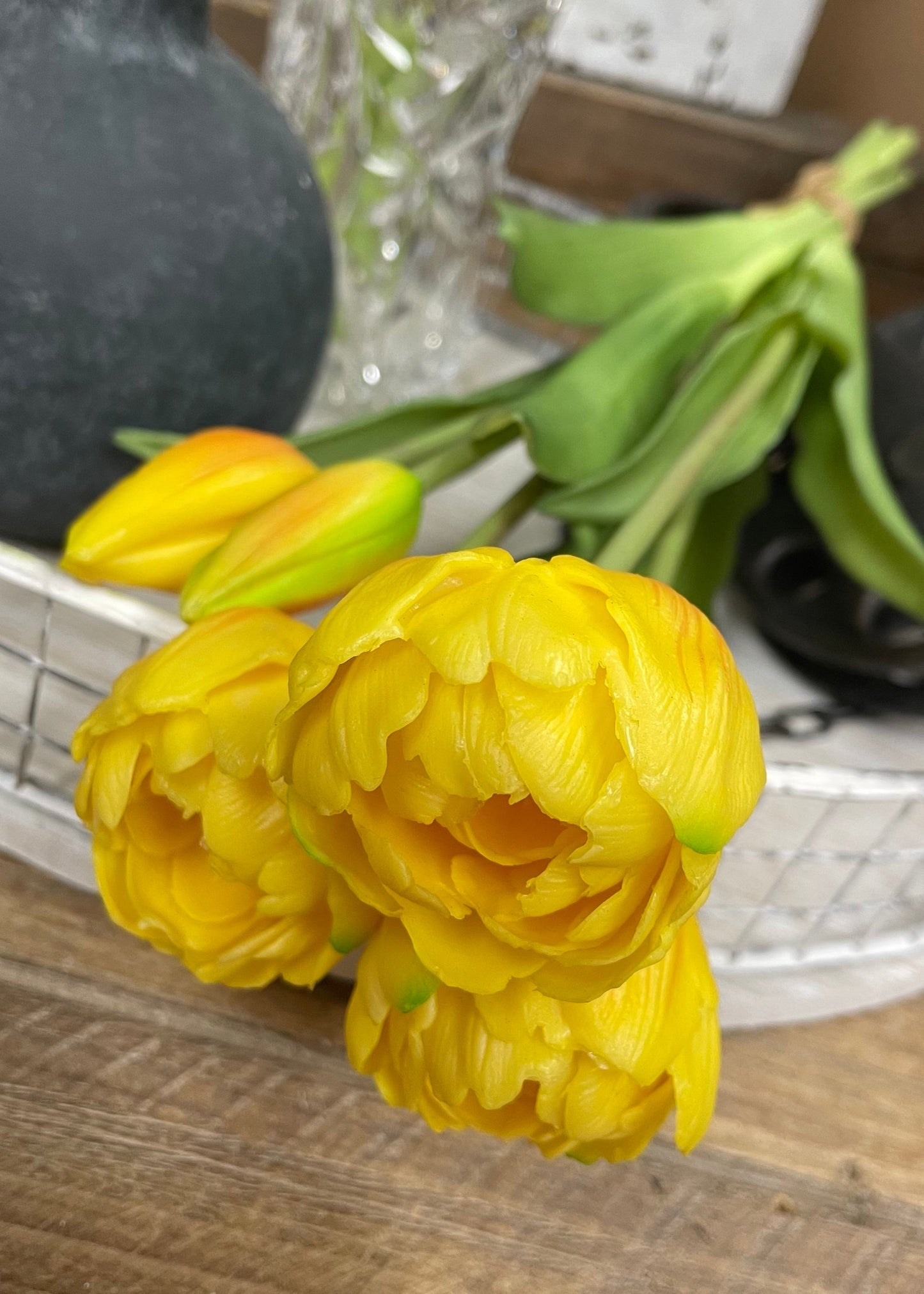 15" YELLOW FRESH TOUCH PEONY TULIP BUNDLE