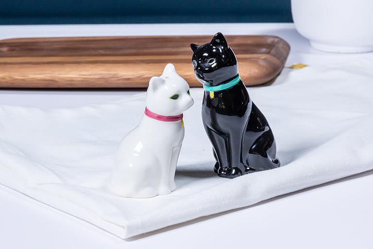 CAT SALT AND PEPPER SHAKER
