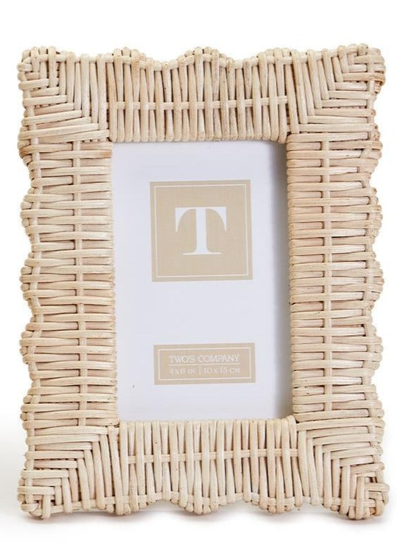 WICKER WEAVE SCALLOPED FRAMES
