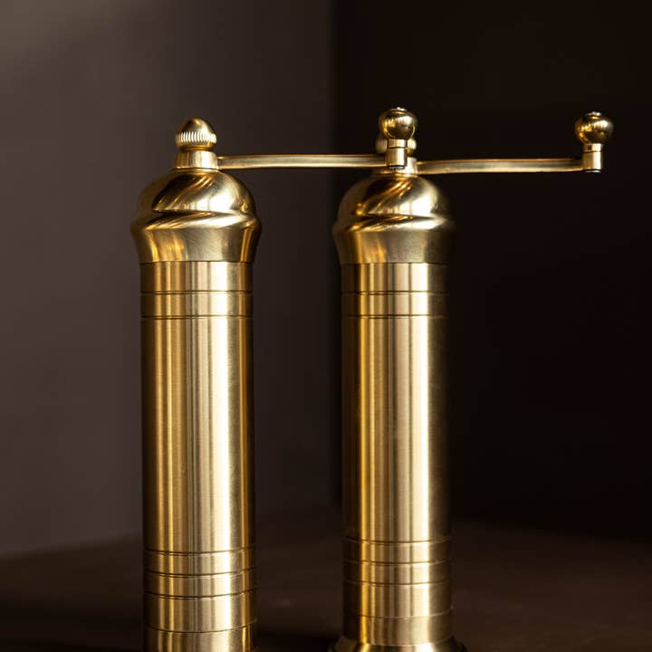 BRASS MILL GRINDERS
