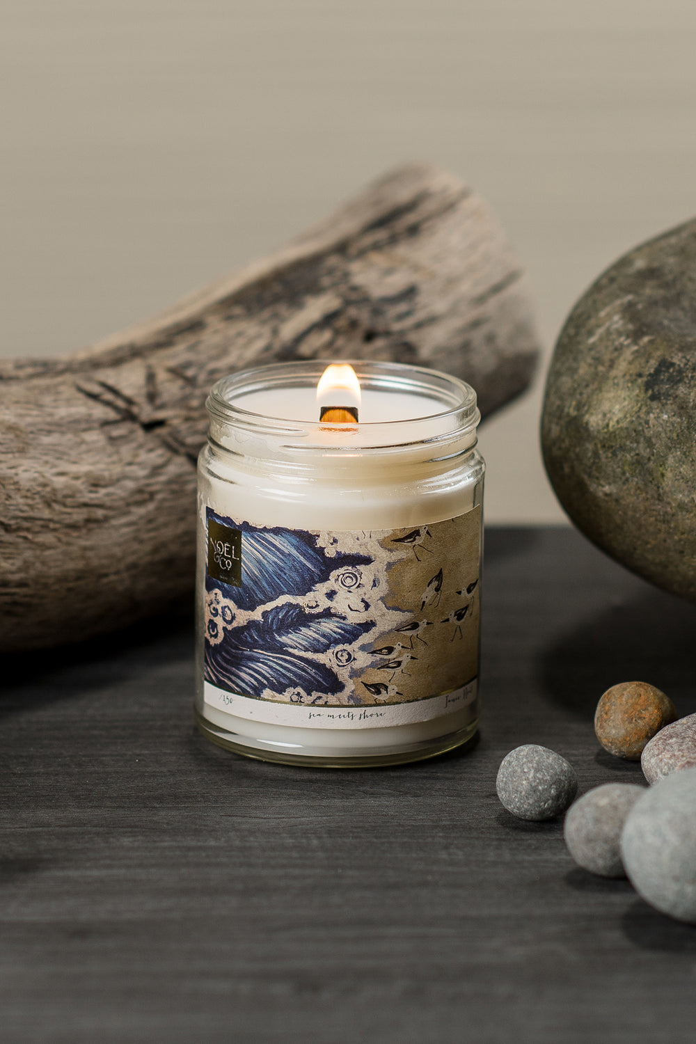 SEA MEETS SHORE 8OZ CANDLE