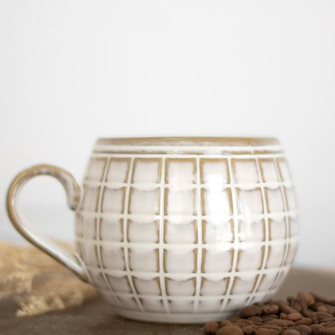 WHITE CHECKERED MUGS