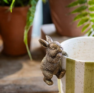 RABBIT POT HANGER