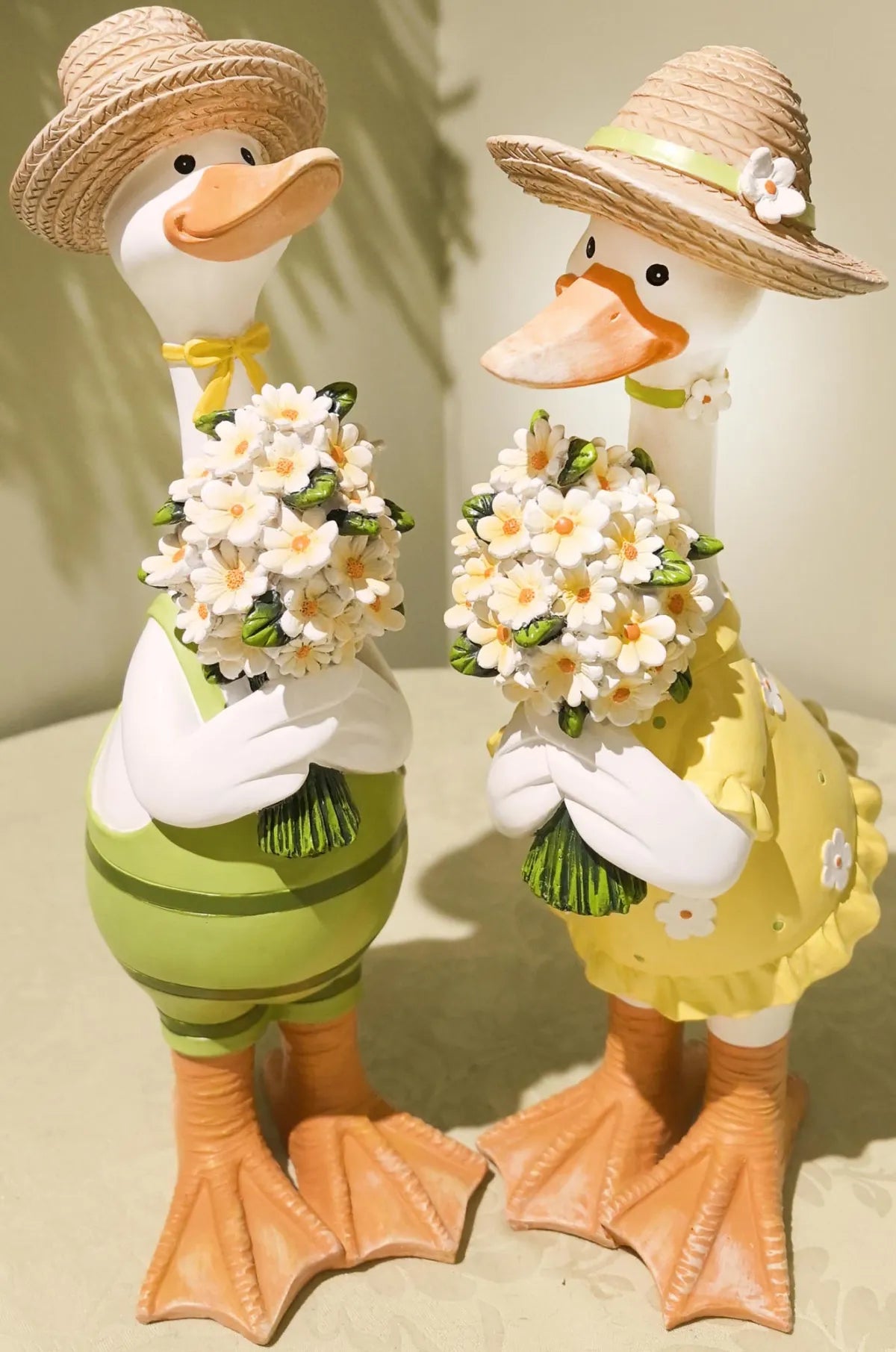 DUCKS WITH FLOWERS DECOR