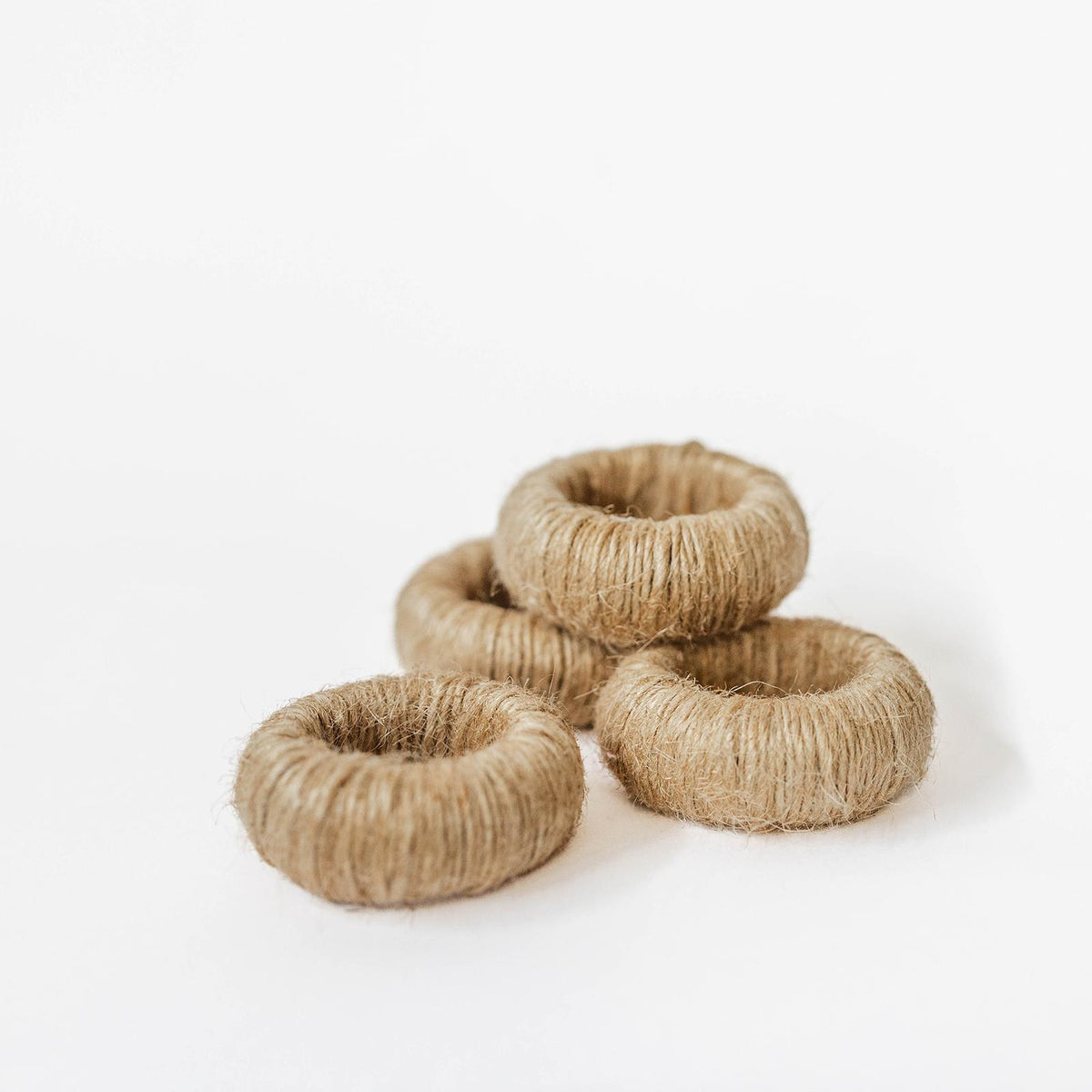 JUTE NAPKIN HOLDER RINGS S/4