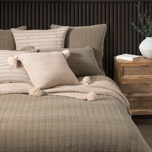 SOLID MOSS TAUPE D/ QUEEN COVERLET