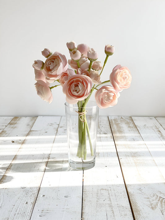 BLUSH RANUNCULUS