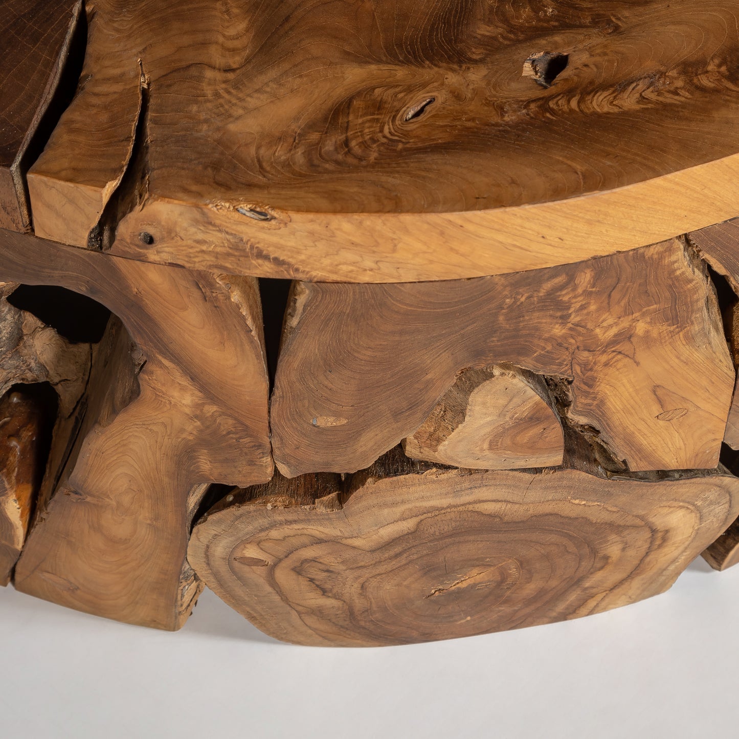 SOLID WOOD ROUND COFFEE TABLE