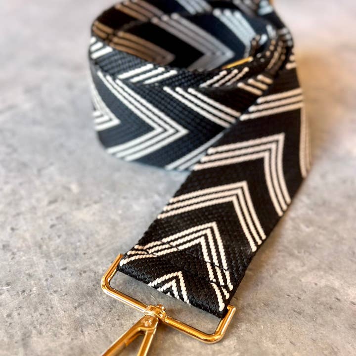 BLACK CHEVRON DECORATIVE PURSE STRAP