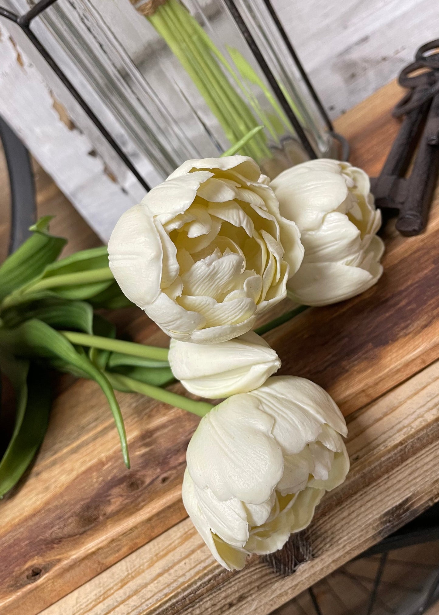 WHITE DOUBLE PEONY TULIP BUNDLE 18"