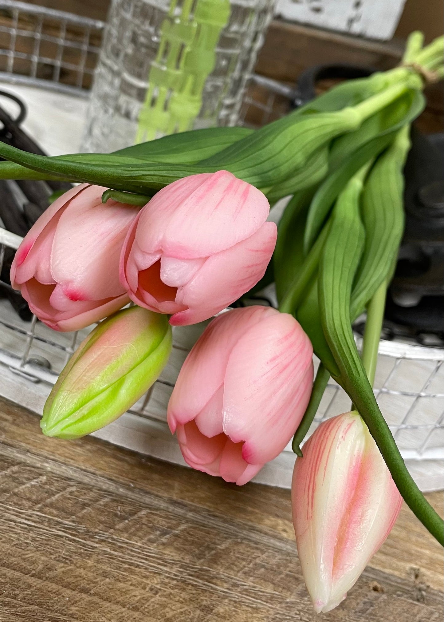 16" FRESH TOUCH PINK TULIPS