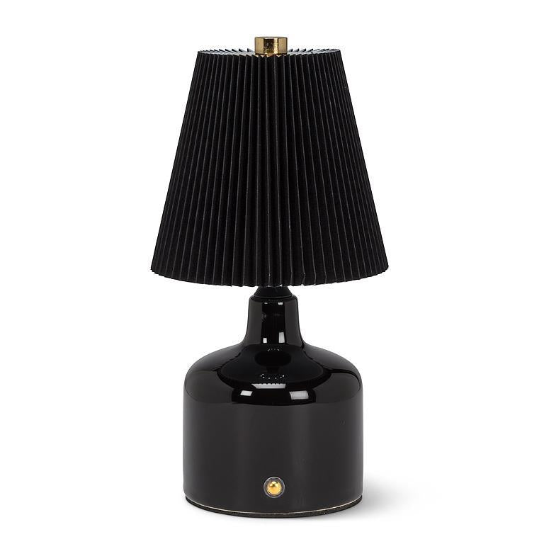 LED LAMP WITH PLEATED SHADE