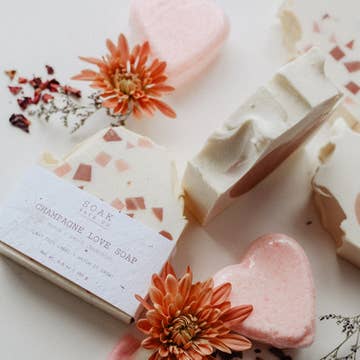 CHAMPAGNE LOVE SOAP BAR