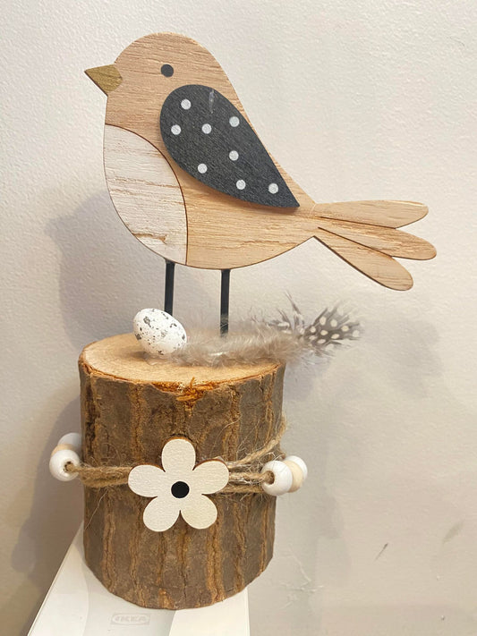 RUSTIC BIRD ON LOG