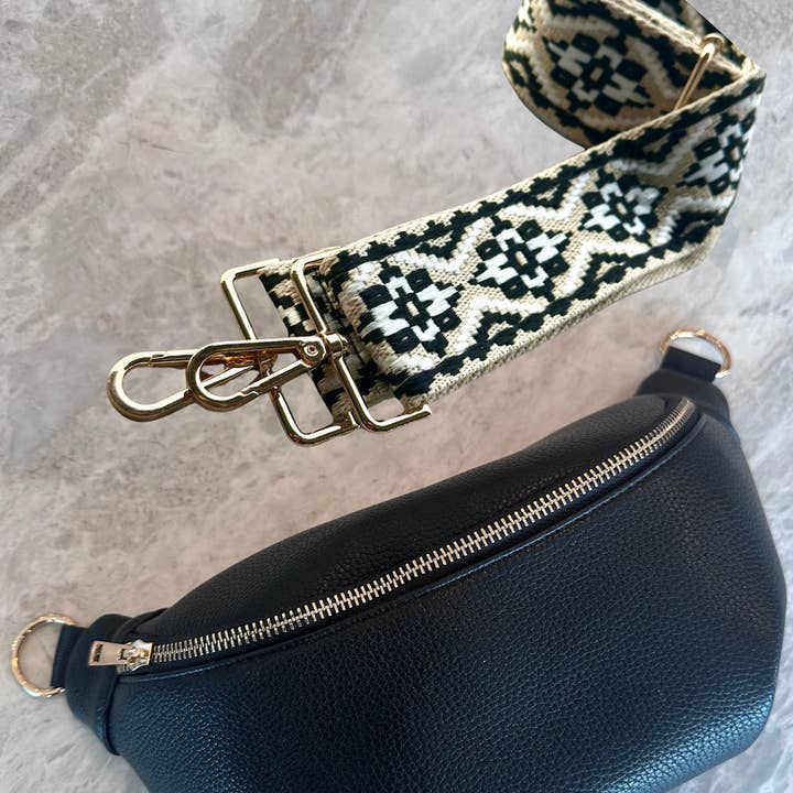 BLACK OVERSIZE CROSSBODY BAG
