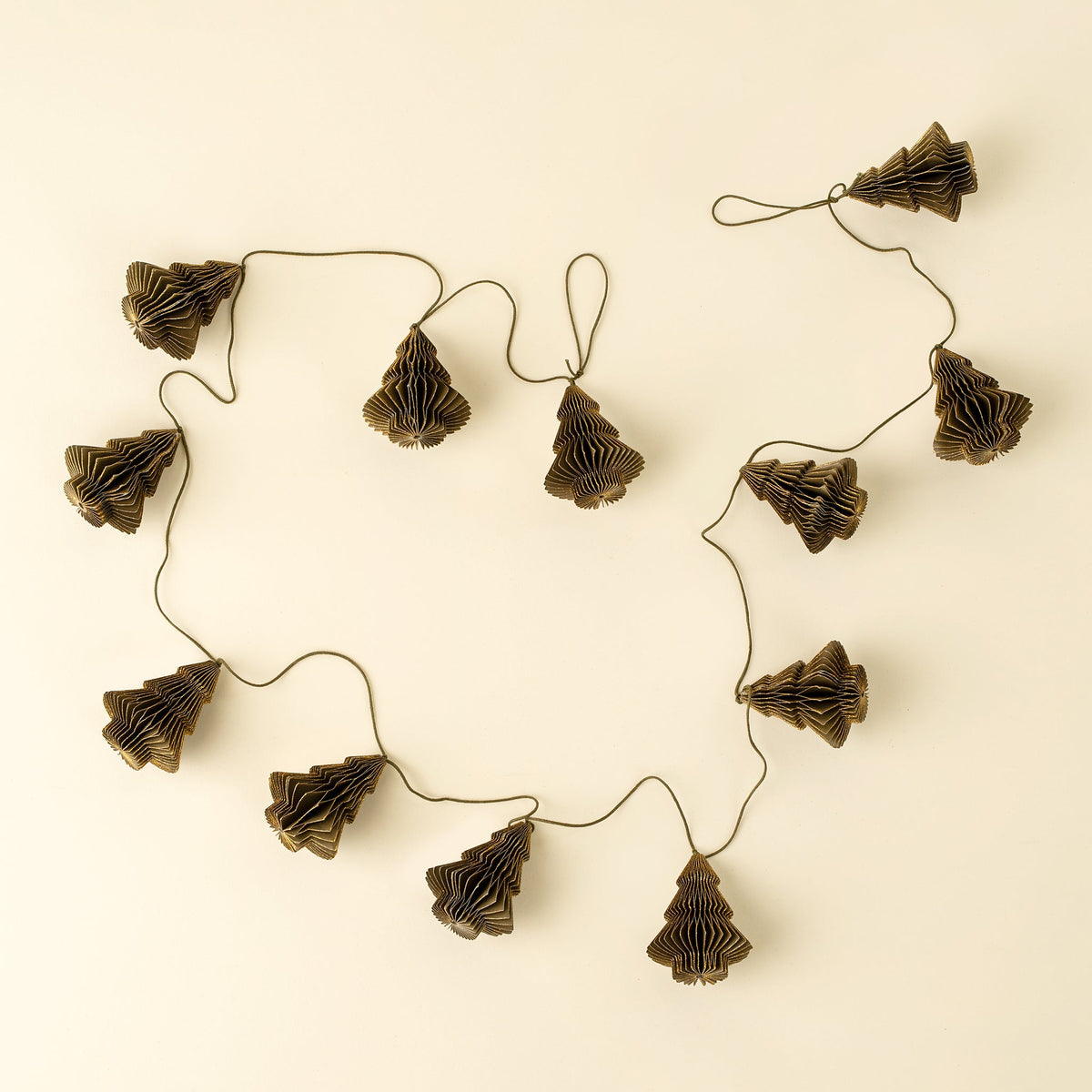 HONEYCOMB TREE GARLAND