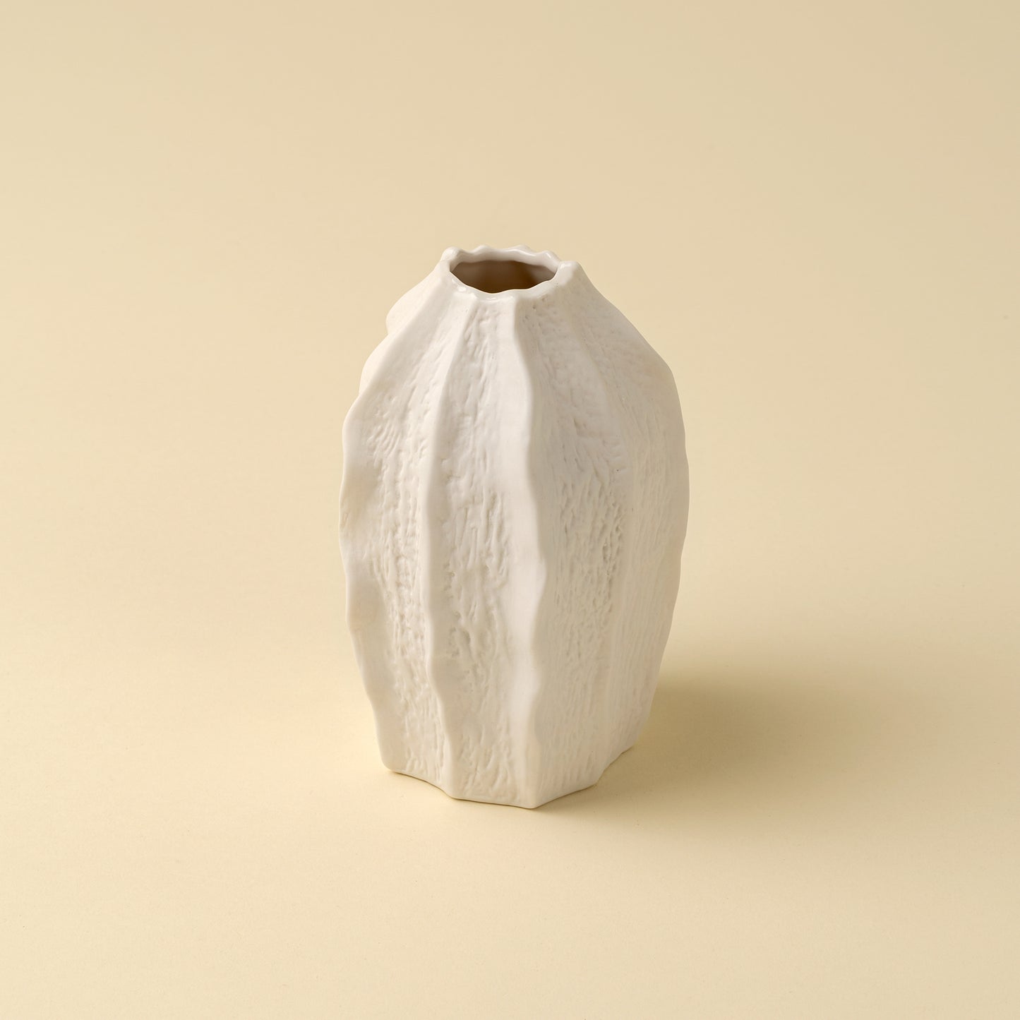 HANDCRAFTED PORCELAIN BUD VASE