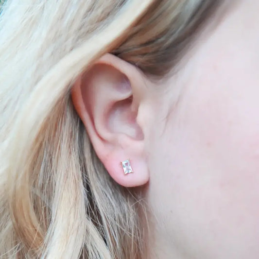 CRYSTAL BAGUETTE STUD EARRINGS