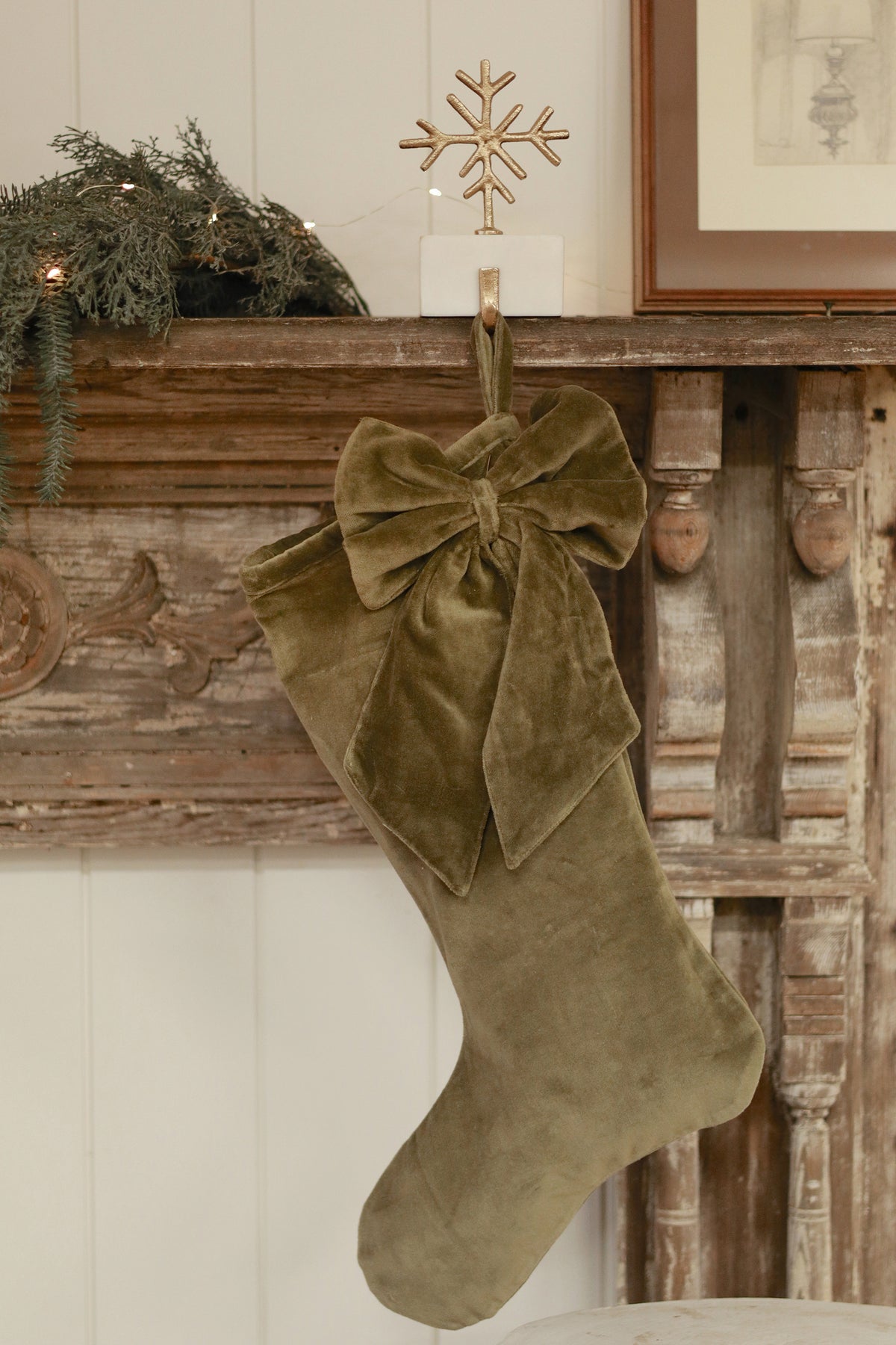 VERA VELVET STOCKING - OLIVE