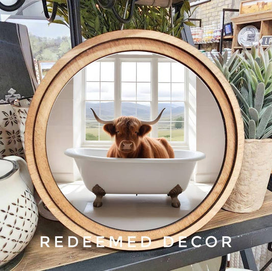 8" ROUND HIGHLAND COW CANVAS ART