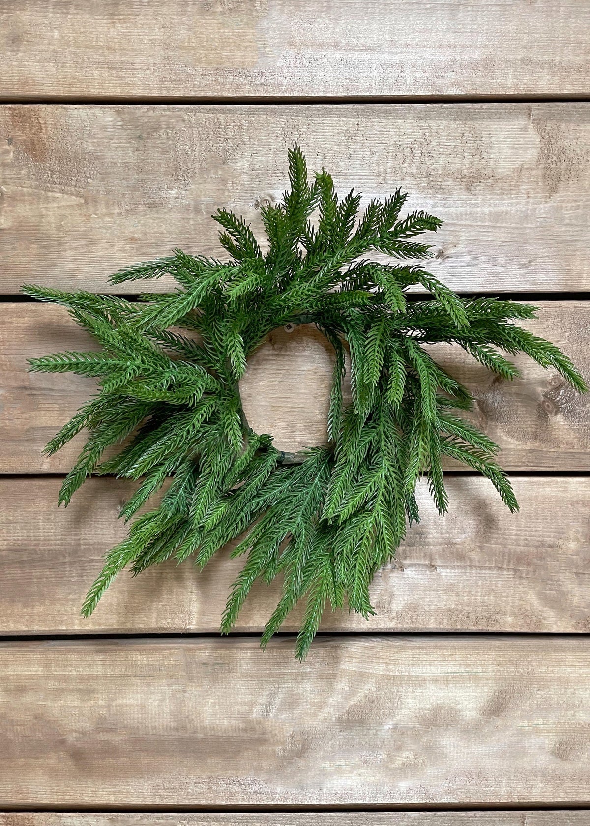 FRESH TOUCH SPRUCE & CEDAR WREATH
