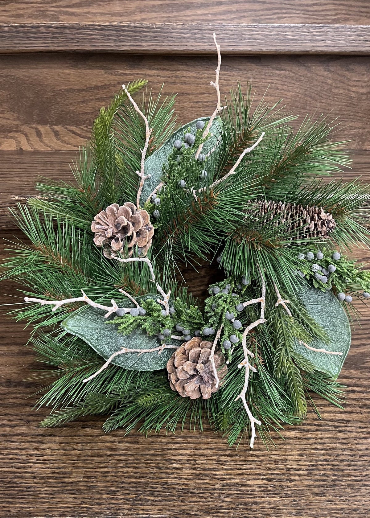 NORFOLK PINE, BERRIES & PINECONE CANDLE RING