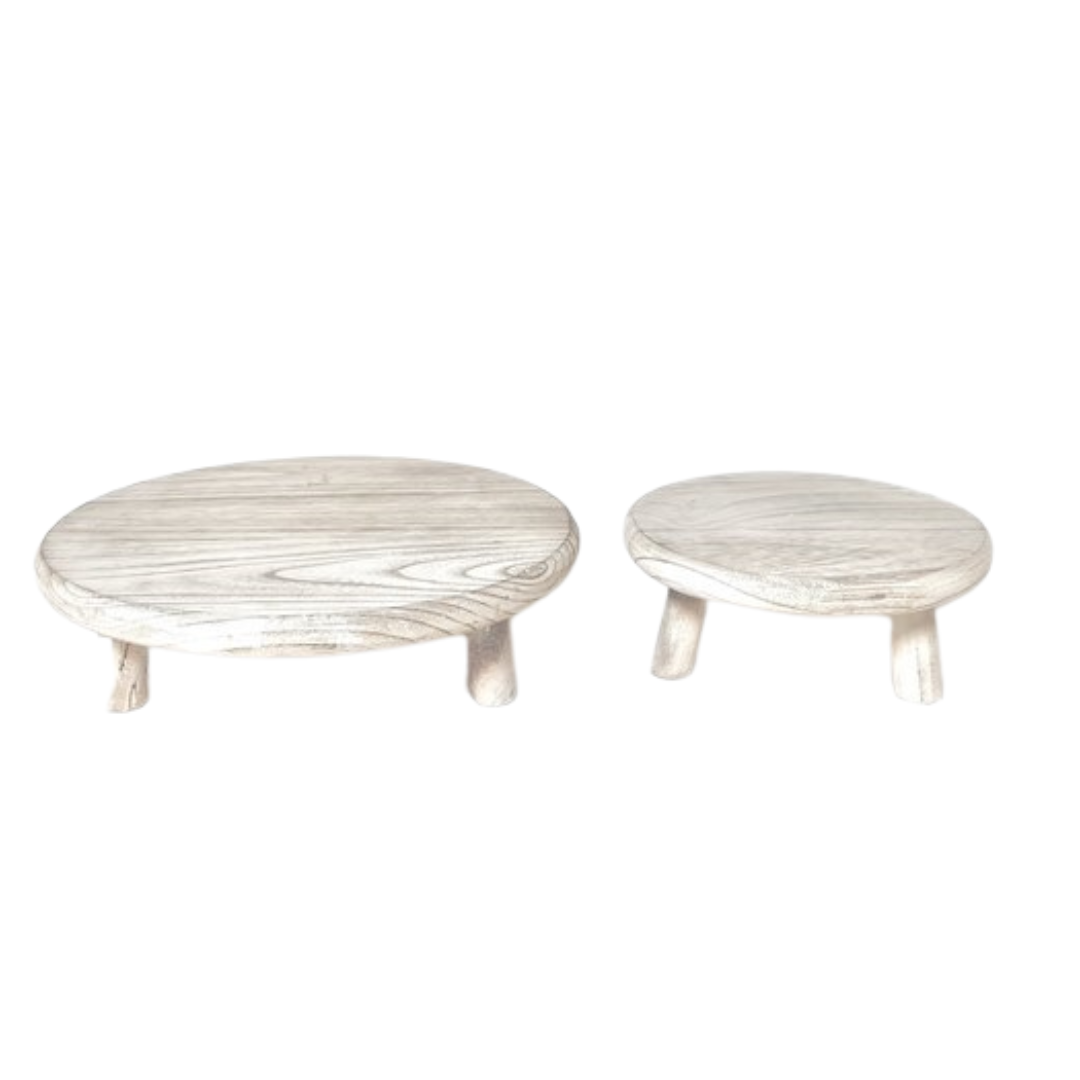 WOODEN ROUND STAND WITH LEGS