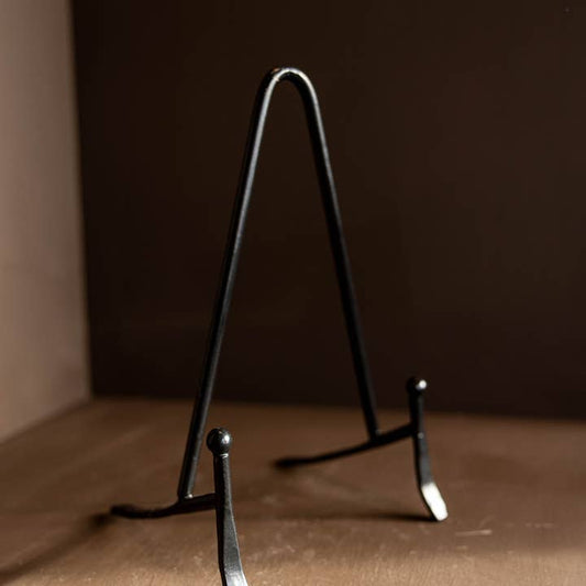 IRON TABLETOP EASEL