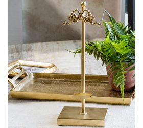 GOLD BOW EASEL