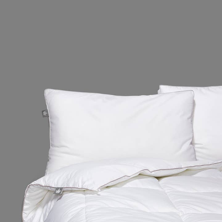 QUEEN GEL MICROFIBRE DOWN ALTERNATIVE DUVET