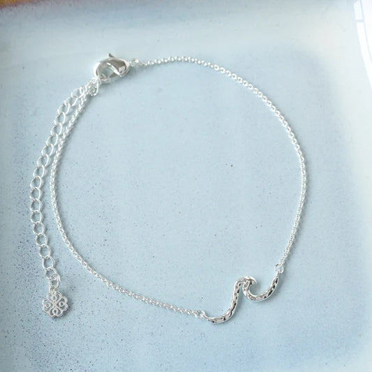 TINY WAVE CHAIN BRACELET