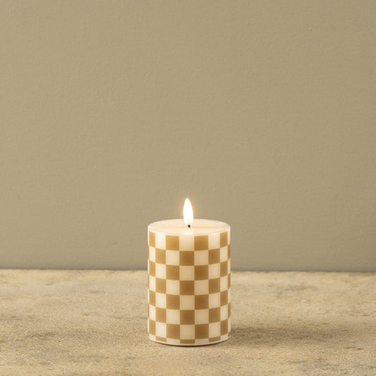 4 INCH CHECKERED CANDLE