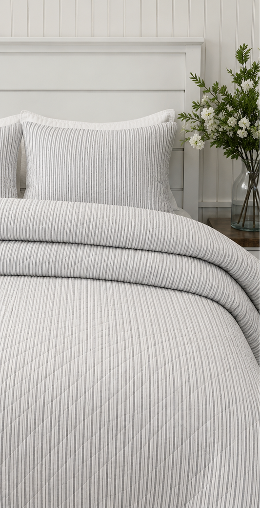 GREY CLASSIC TICKING QUEEN