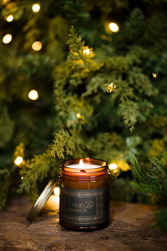 HOLLY & IVY 8OZ CANDLE