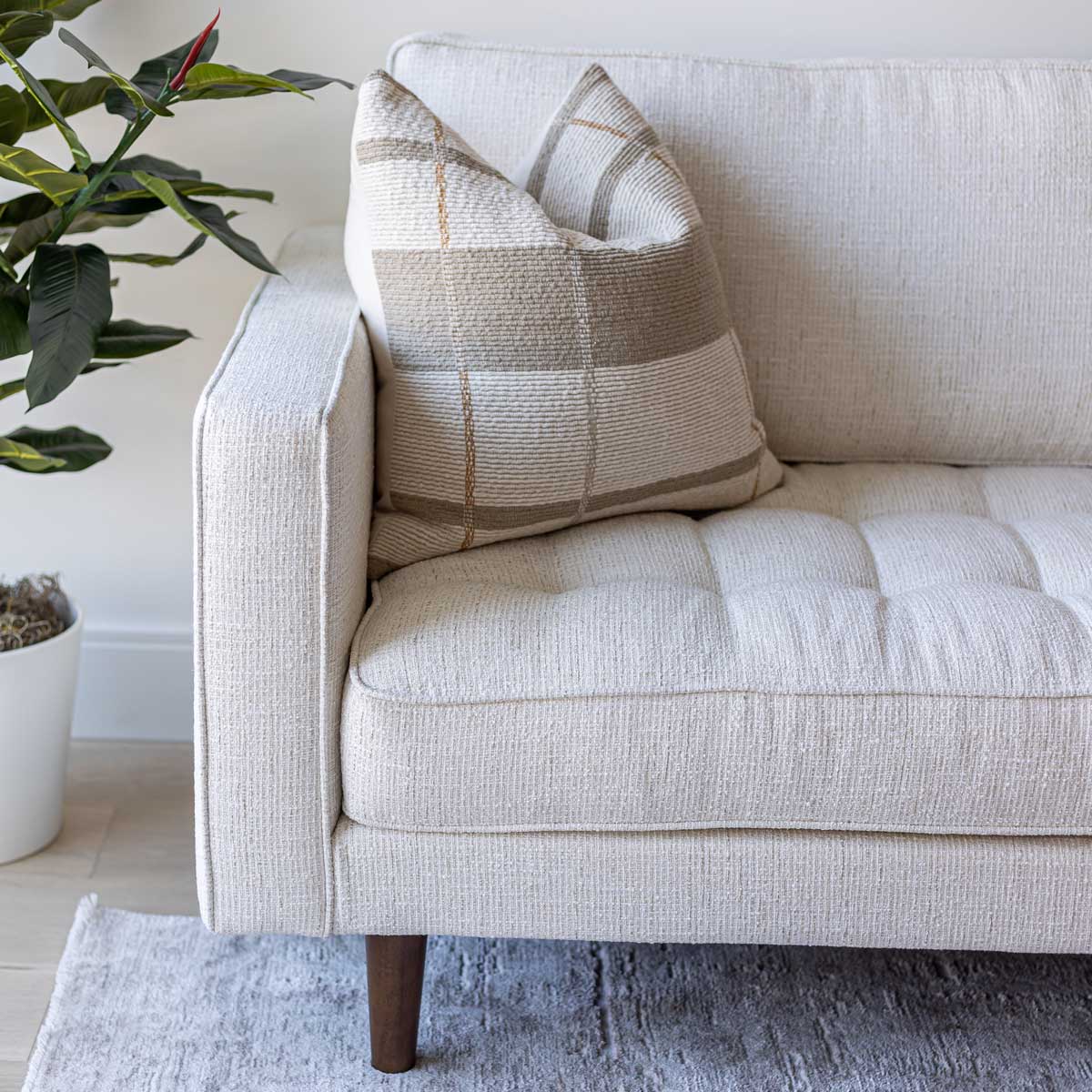FINNIGAN SOFA