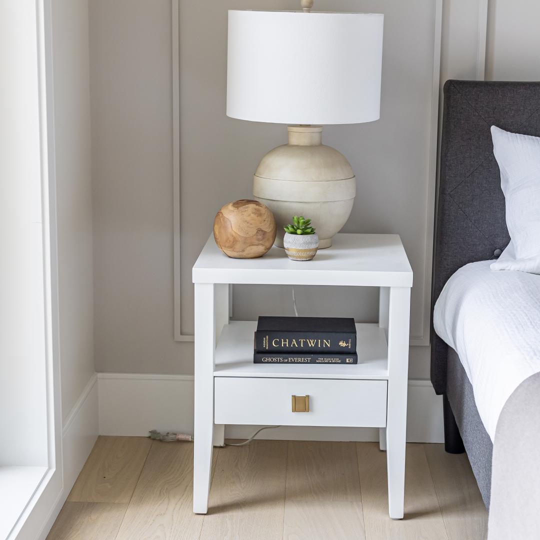 WHITE & GOLD 1-DRAWER ACCENT TABLE