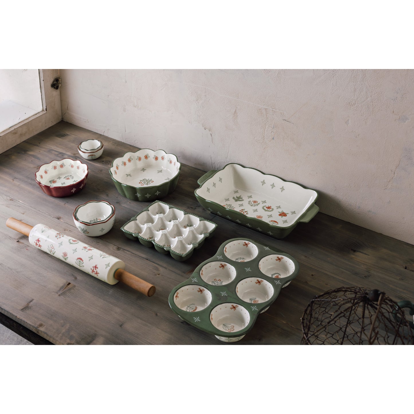 STONEWARE BAKING DISH