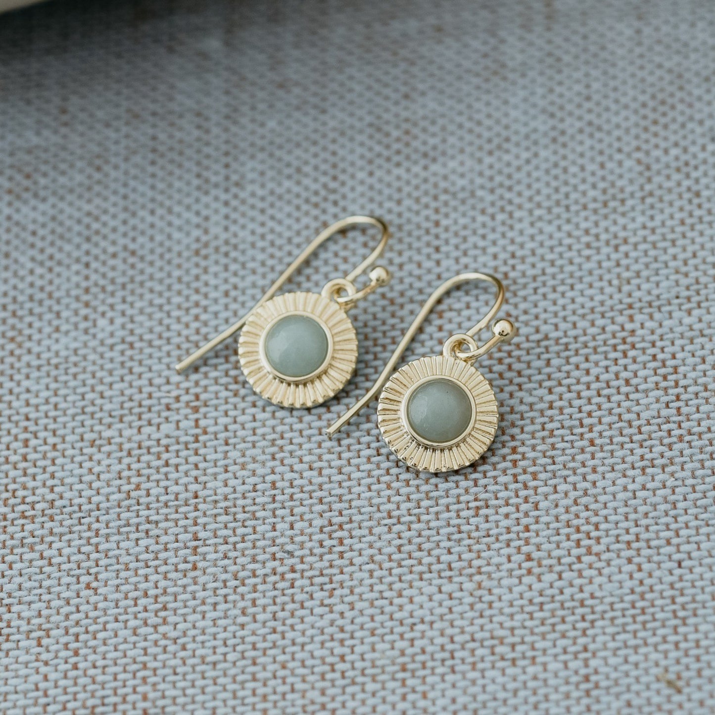 GOLD LILA EARRINGS