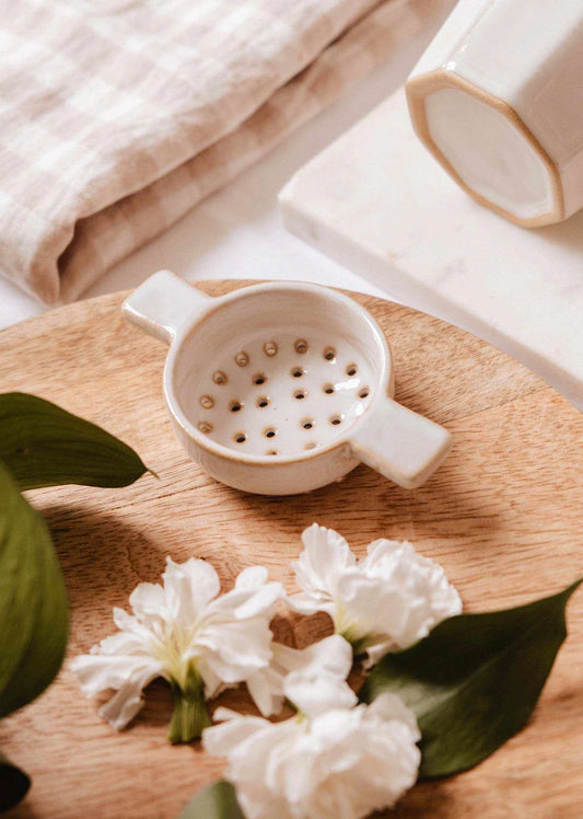 CERAMIC TEA STRAINER