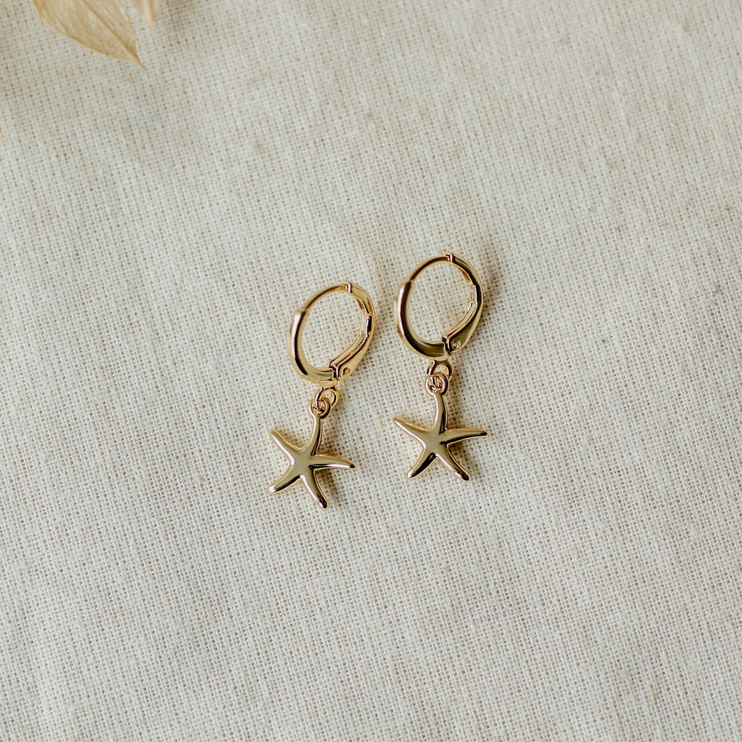 SEASHORE SERENITY HOOPS