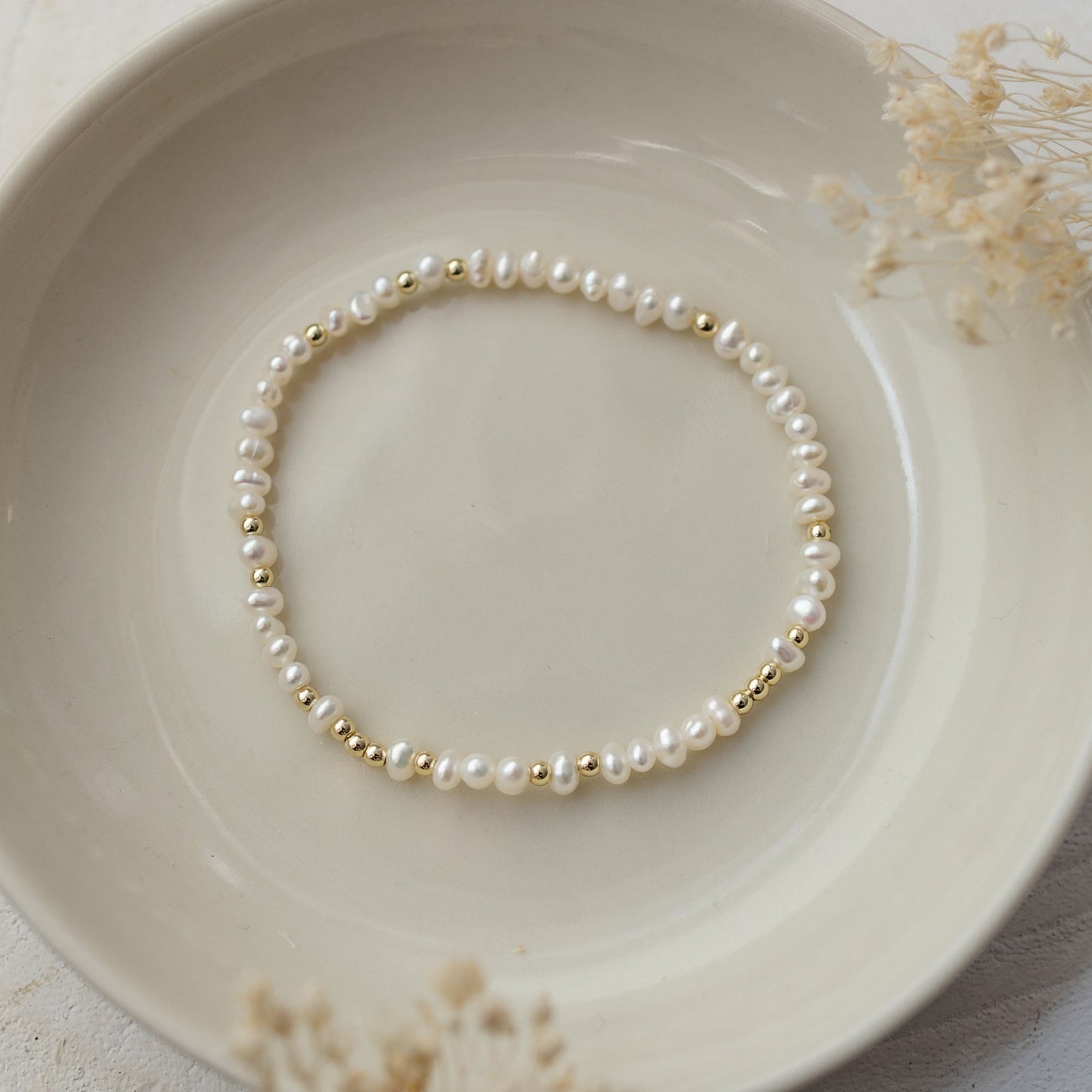 SERELLA WHITE PEARL BRACELET