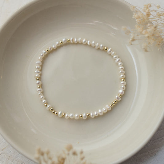 SERELLA WHITE PEARL BRACELET