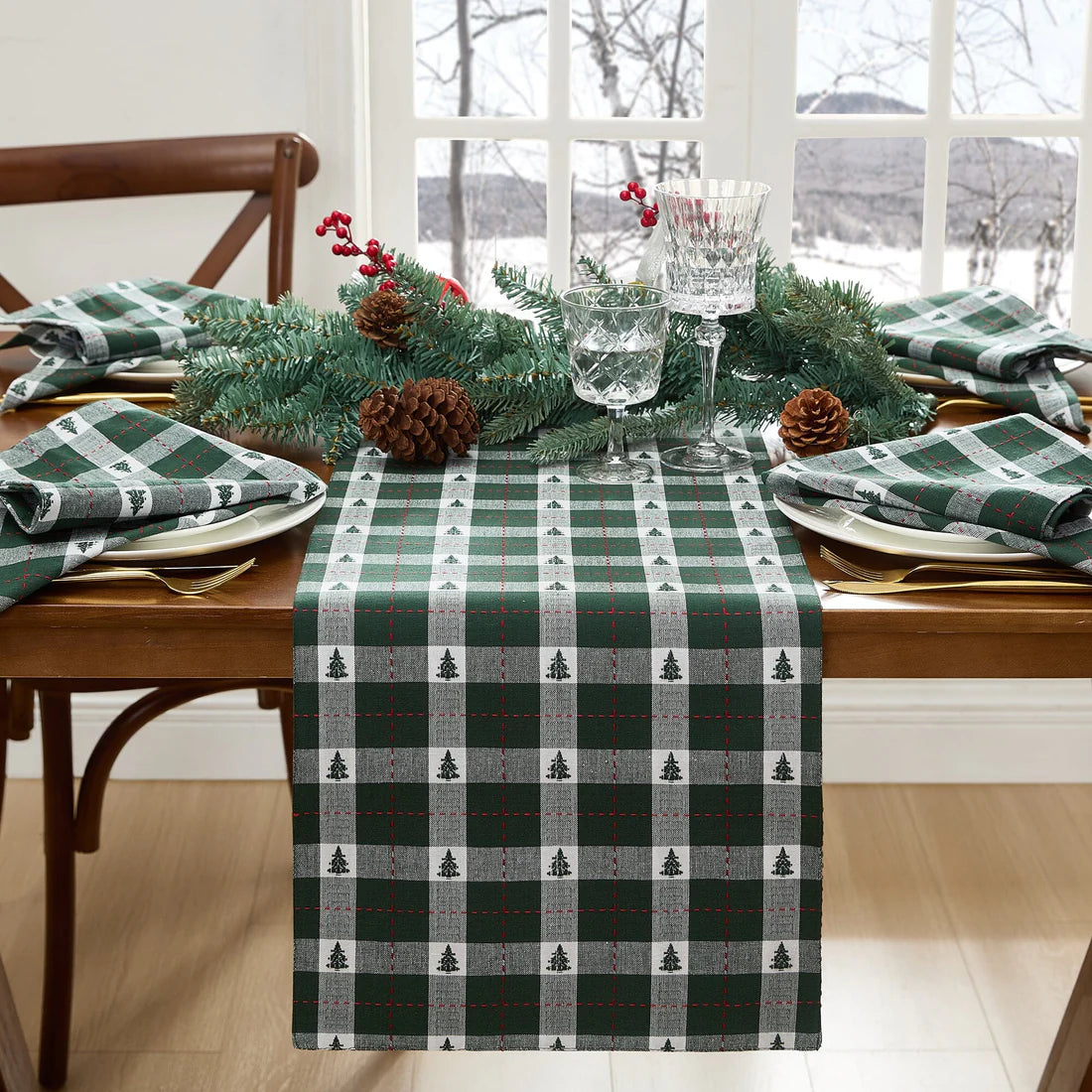 PLAID TREE TABLE RUNNER