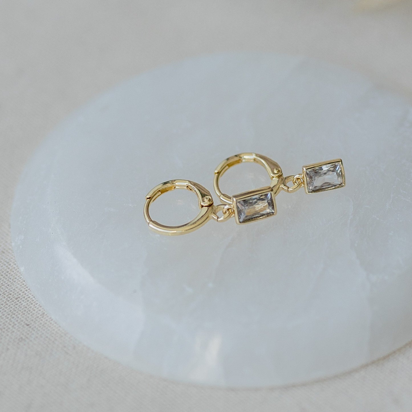 GOLD SHINE HOOPS