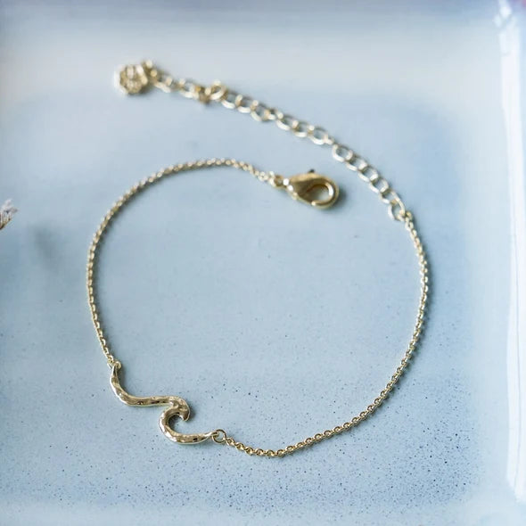 TINY WAVE CHAIN BRACELET