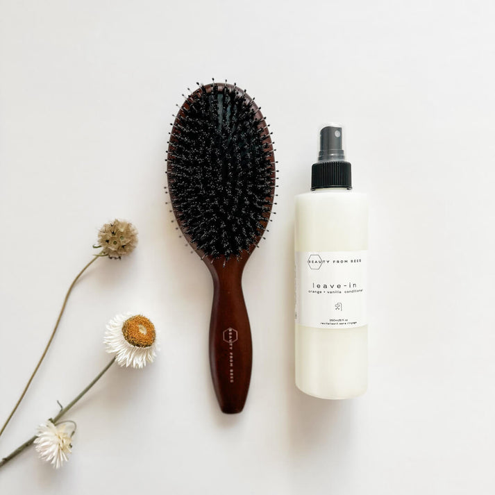 DETANGLING HAIR BRUSH