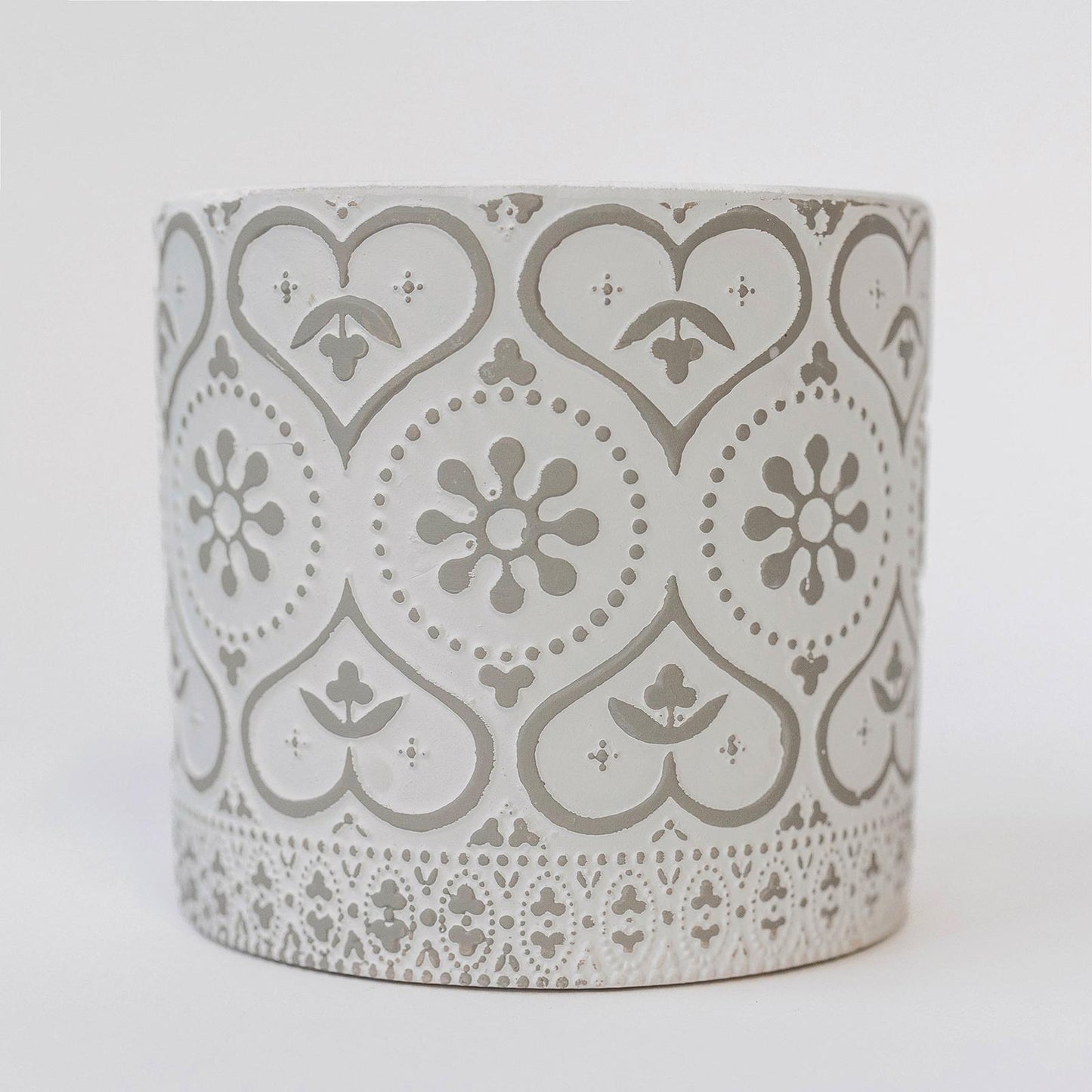 FLOWER POT WITH LACE PATTERN