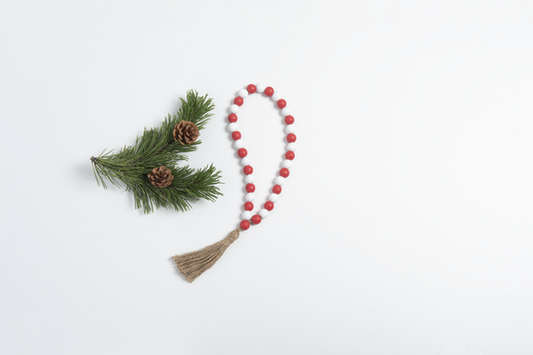 HOLIDAY BEAD GARLAND
