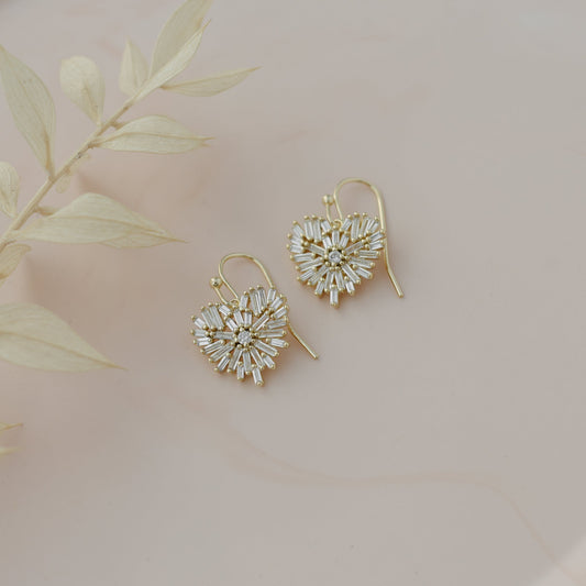 GOLD ELABORATE HEART EARRINGS