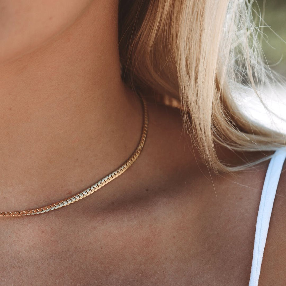 CLASSY CHAIN